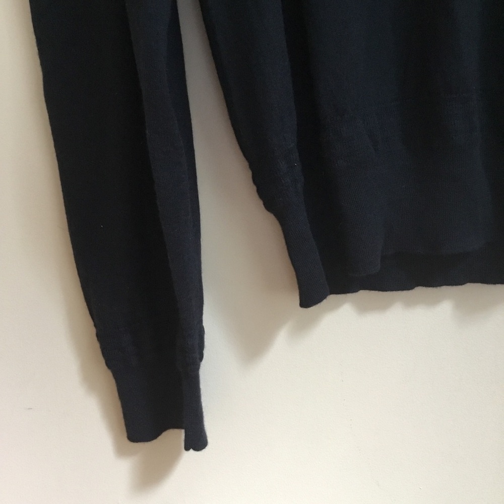 Tom Ford Cashmere Silk Lightweight V Neck Sweater - Picture 3 of 13